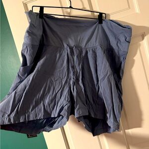 Old Navy maternity shorts